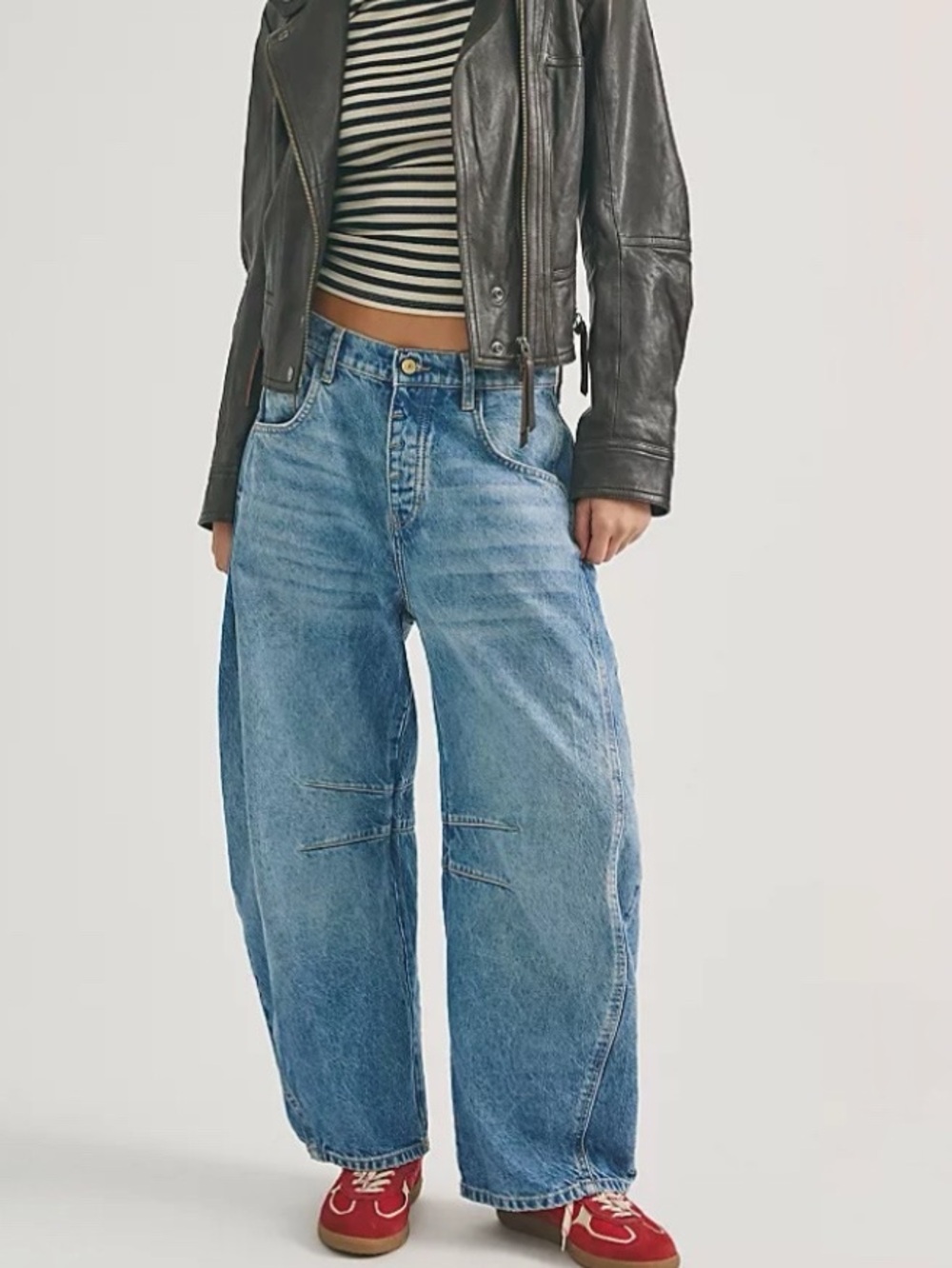 We The Free Good Luck Mid Rise Barrel Jeans Size 29 Medium Wash Wide Leg Denim - Picture 16 of 16